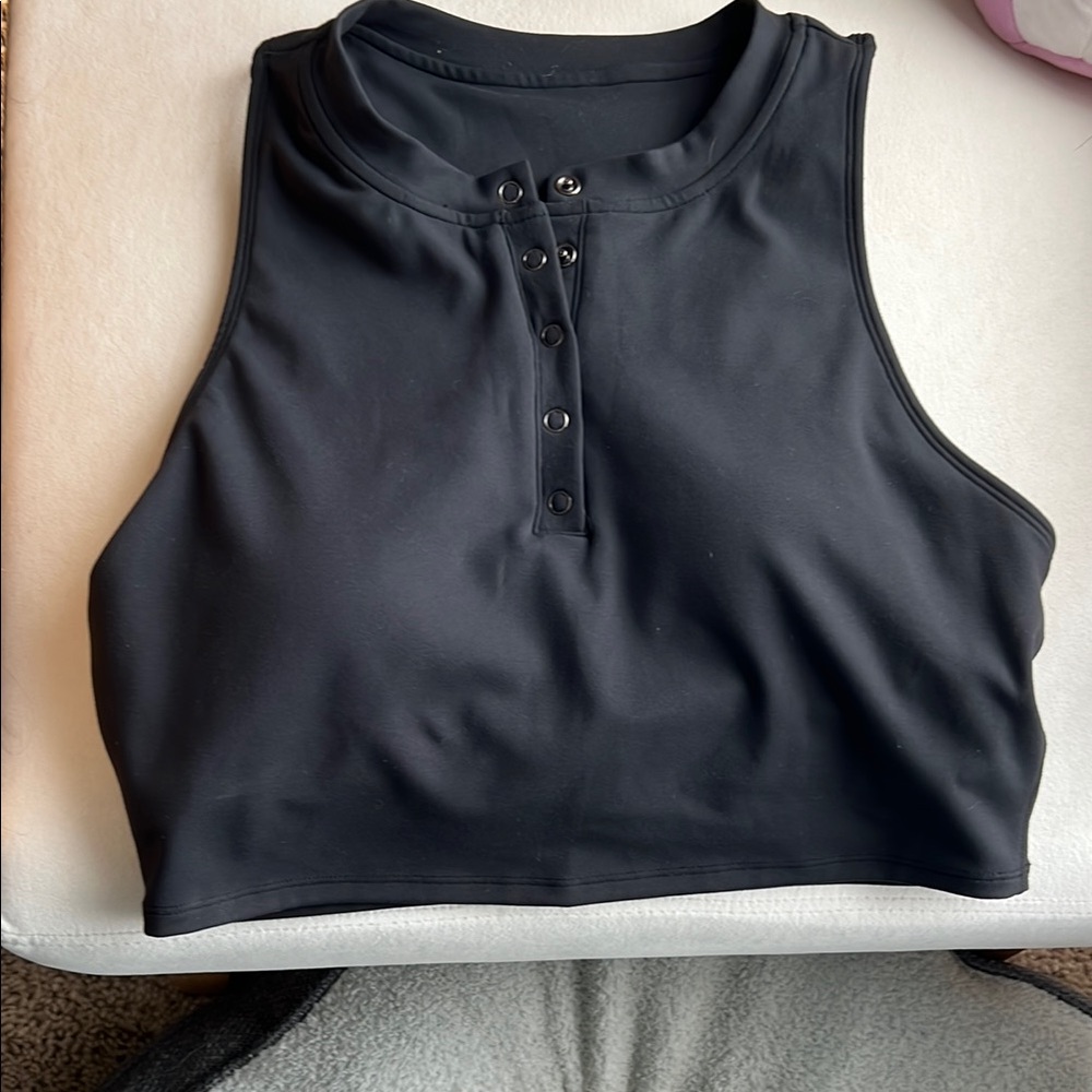 Black Sleeveless Crop Top